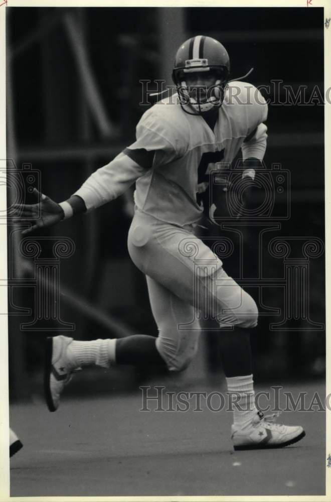 1990 Press Photo Syracuse Football Player Marvin Graves at Coyne Field Practice- Historic Images