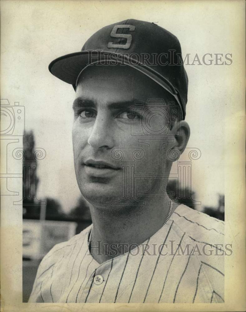 1963 Press Photo Dick Egar, Syracuse Baseball Player- Historic Images