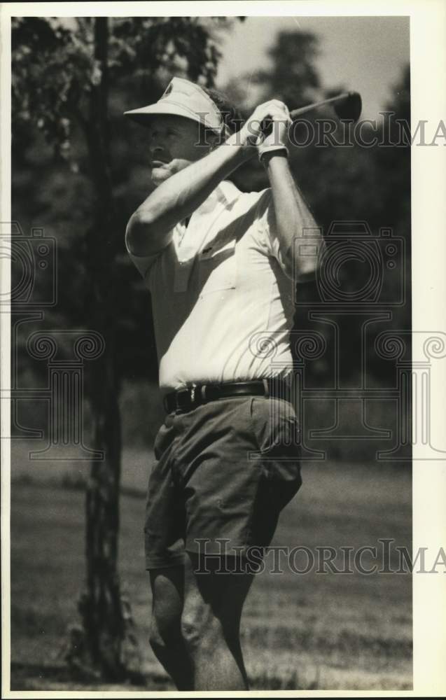 1988 Press Photo Dr. Alan Foster at Gerry Ashe Golf Tournament in Skaneateles- Historic Images