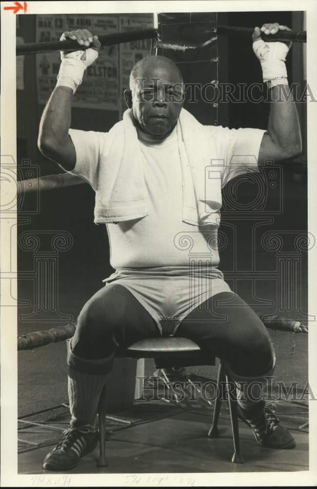 1985 Press Photo Boxer Billy Harris Lifting Weights- Historic Images