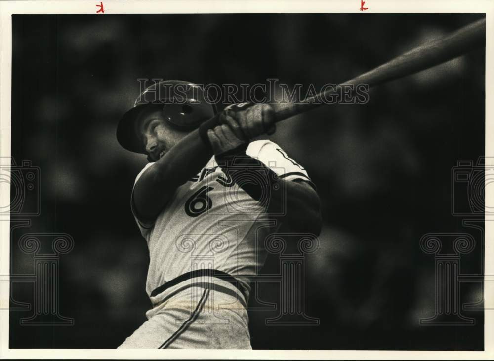 1988 Press Photo Pat Borders, Syracuse Chiefs Baseball Player at Bat- Historic Images