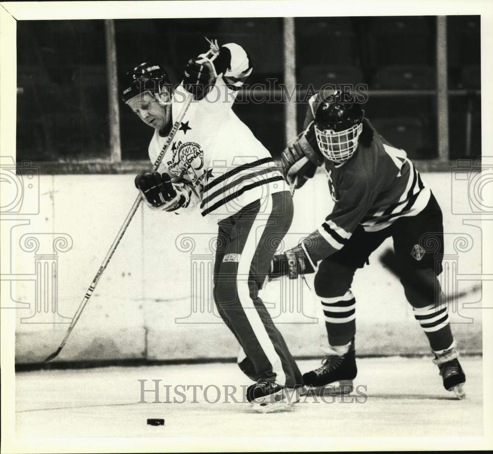 1988 Press Photo Syracuse Stars' Dan Trembly and Jr. Stars' Rob Esposito.- Historic Images