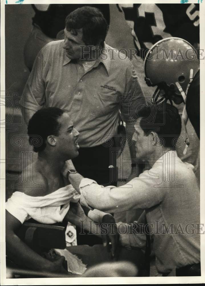 1984 Press Photo Don McPherson, Syracuse University Football Player injured- Historic Images