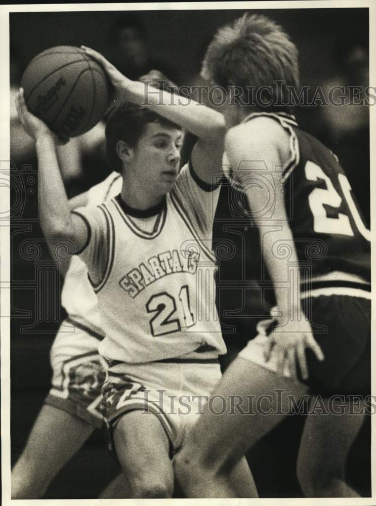 1986 Press Photo East Syracuse Minoa, Bishop Ludden High Schools Play Basketball- Historic Images