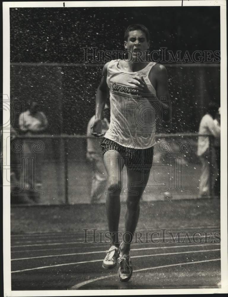 1987 Press Photo Corcoran High Runner Eric Welling at Baldwinsville Meet- Historic Images