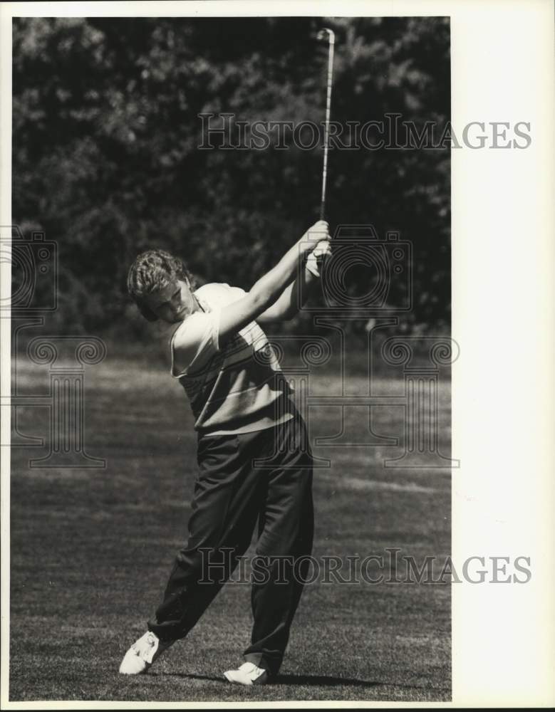 1988 Press Photo Golfer Sandy Chester at Tuscarora Country Club Tournament- Historic Images