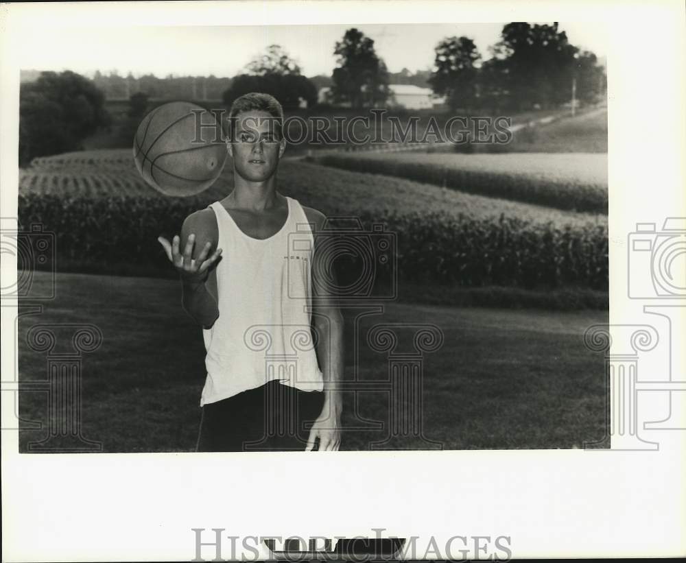 1989 Press Photo Daryl Crist, Holland Patent Basketball Player- Historic Images