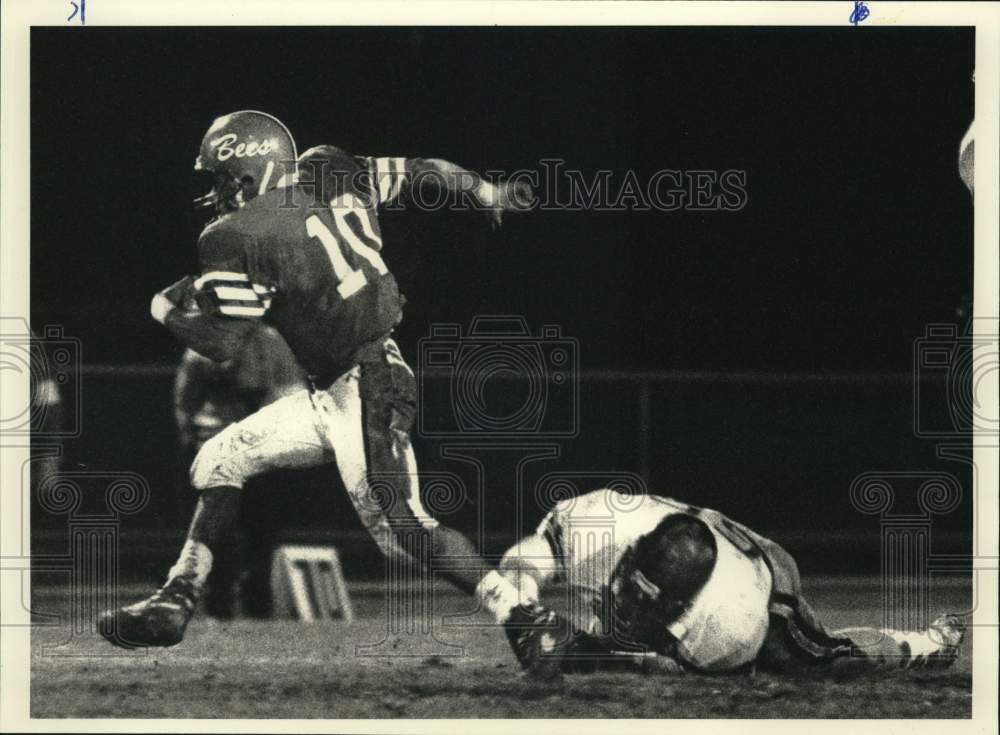 1989 Press Photo Dana MacDonald of Baldwinsville in Henninger Football Game- Historic Images