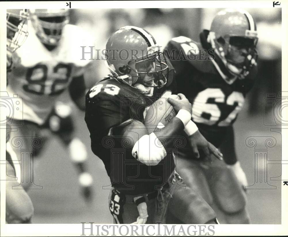 1990 Press Photo Syracuse University Football Player David Walker, Carrier Dome- Historic Images