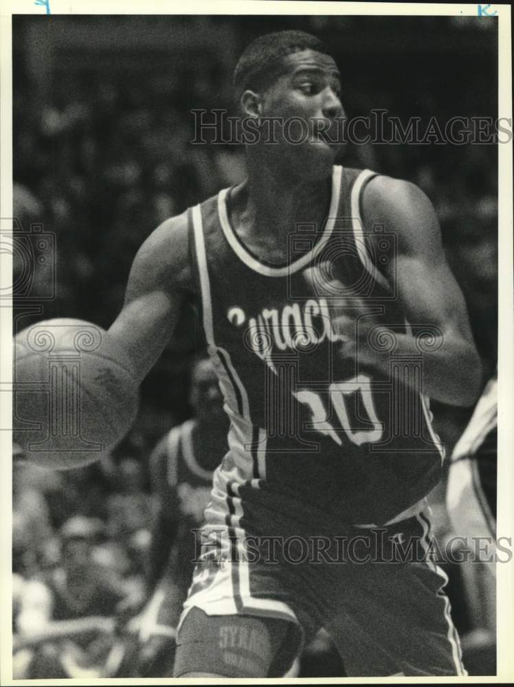 1990 Press Photo Syracuse University Basketball Player Billy Owens at Game- Historic Images