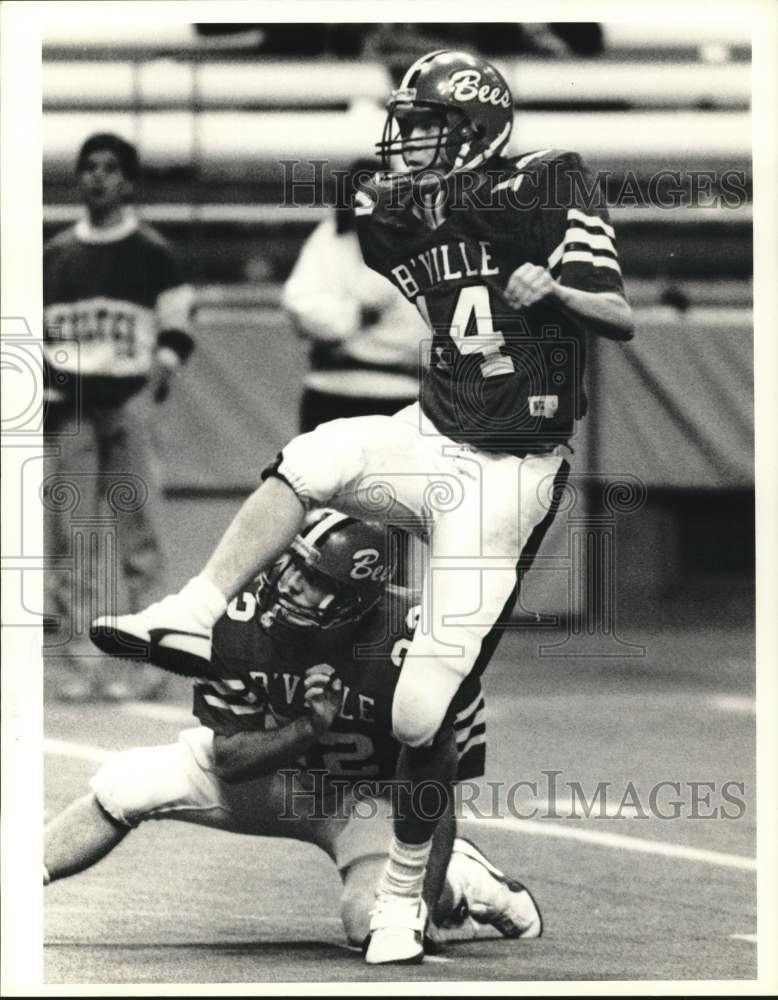 1989 Press Photo Baldwinsville Bees Football Players at Game- Historic Images