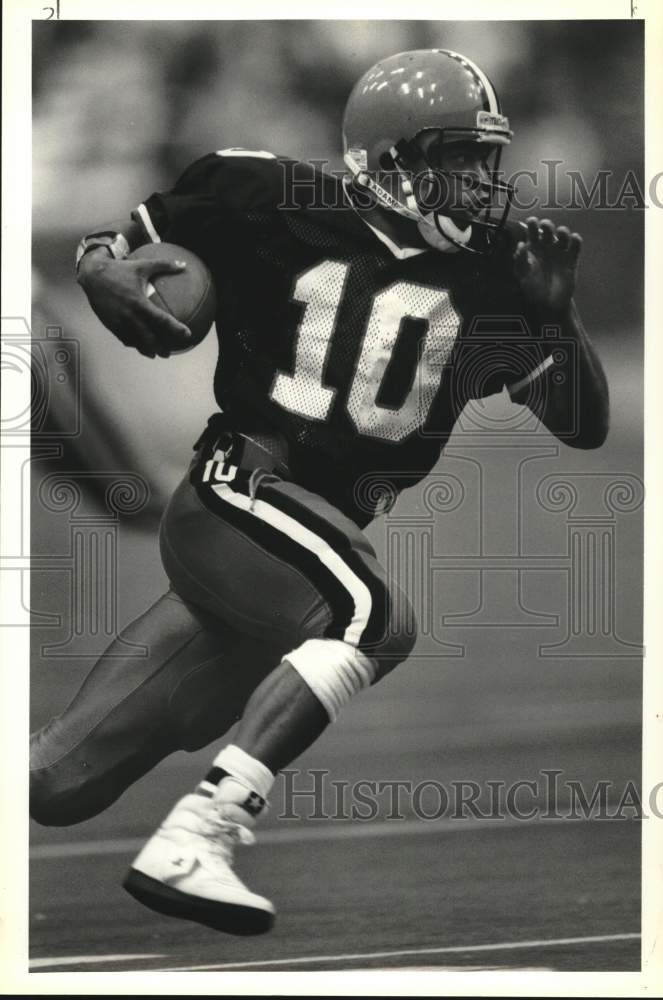 1990 Press Photo Doug Womack, Syracuse University Football Quarterback at Game- Historic Images