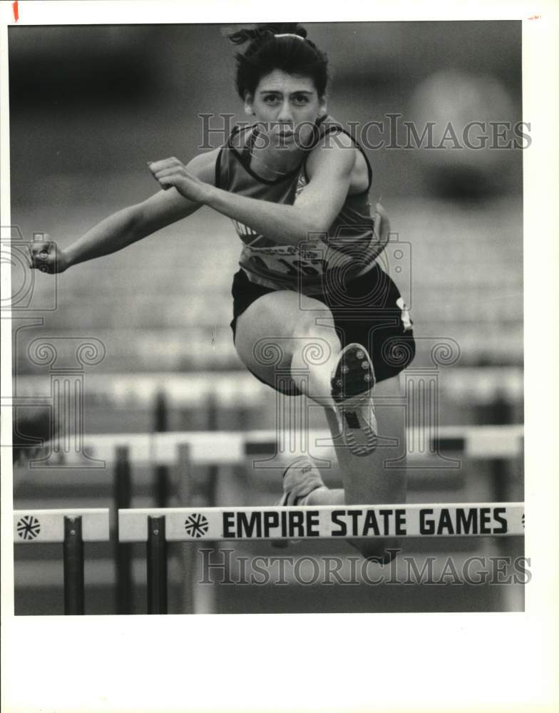 Press Photo New York-Debbie Coccia clears the hurdle in Empire State Games- Historic Images