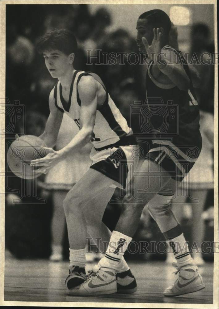 1986 Press Photo Gallagher Driscoll and Kevin Brooks at Basketball Game- Historic Images