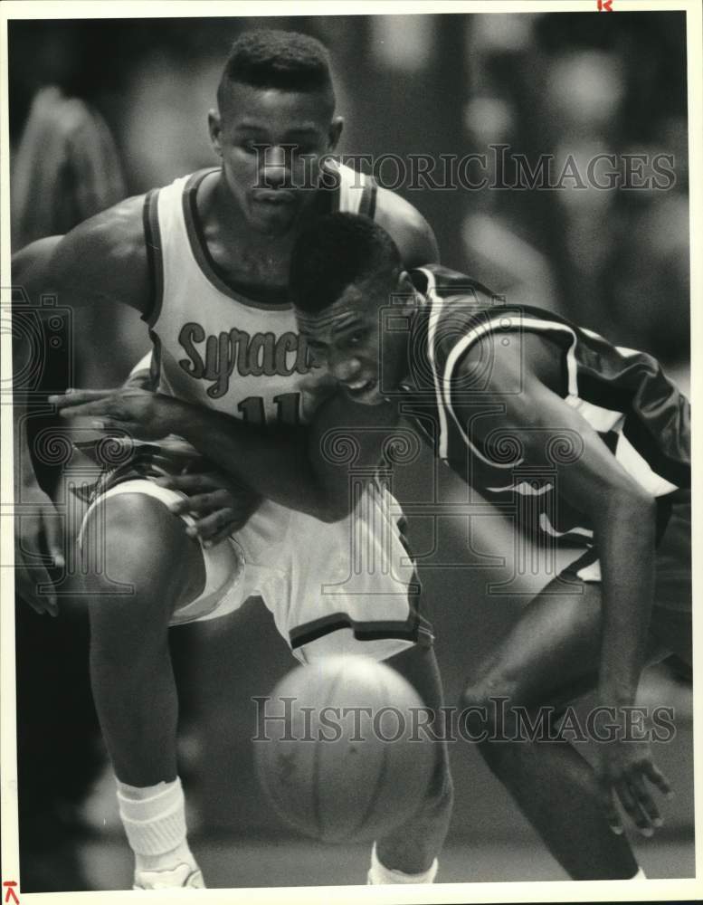 1990 Press Photo Basketball Players Adrian Autry and Kenny Williams at Game- Historic Images