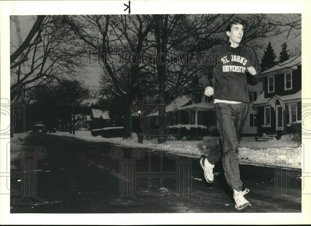 1989 Press Photo Pat VanBoden, Corcoran High School Runner in Syracuse- Historic Images