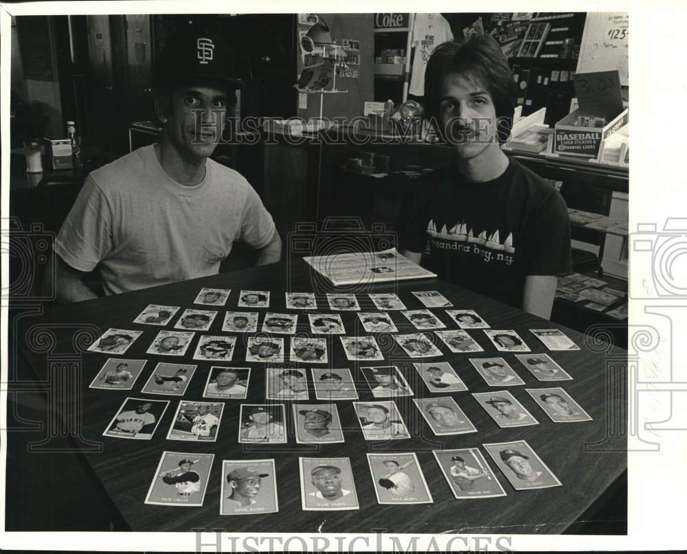 1987 Press Photo Baseball Card Collectors Sammy Demore and Gary Walters- Historic Images