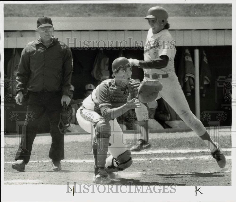 1985 Press Photo Jo Diflorio and Jeff Pettrone at home plate in baseball game.- Historic Images