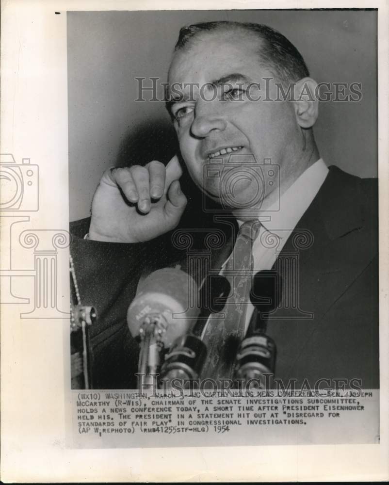 1954 Press Photo Senator Joseph McCarthy of Wisconsin Speaking to D.C. Press- Historic Images