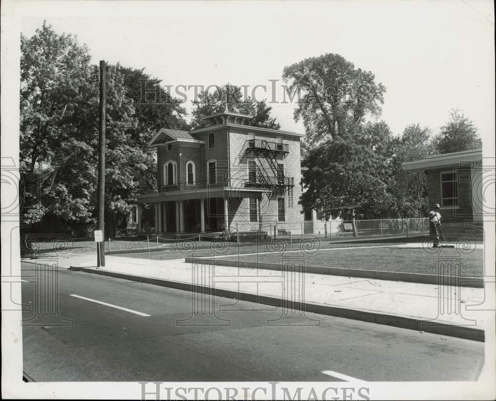 Press Photo Old Manning Homestead, Mary Hooper Hall, Rider College - tta37799- Historic Images