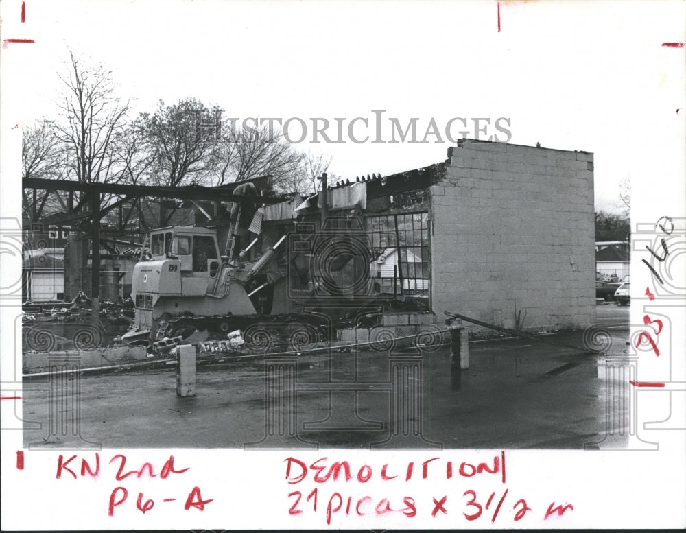1978 Press Photo Schenectady Building Demolition, Eastern Parkway - tua00151