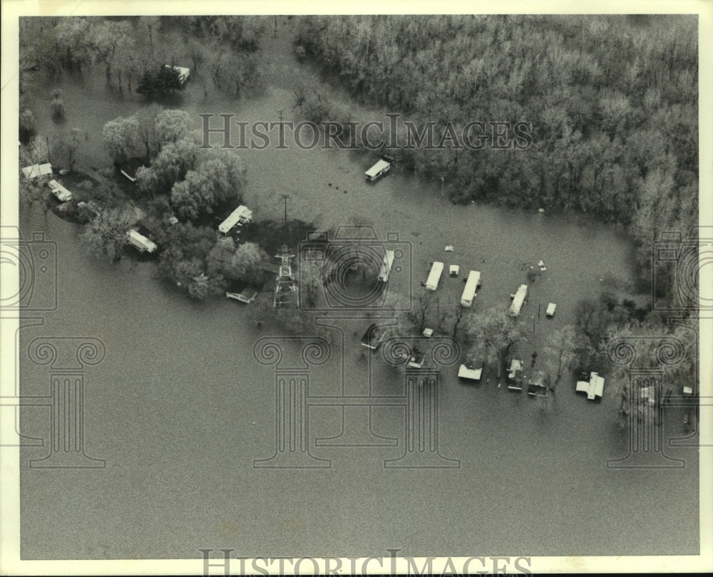 1983 Press Photo Aerial view of flood waters in Waterford, New York - tua00850