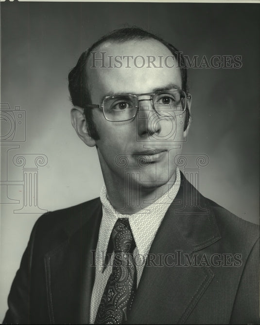 1975 Press Photo John A. Williamson Jr. - tua01520