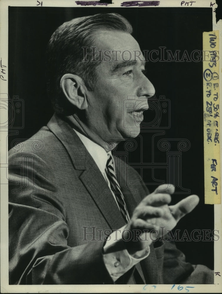 1974 Press Photo New York Governor Malcolm Wilson - tua02971
