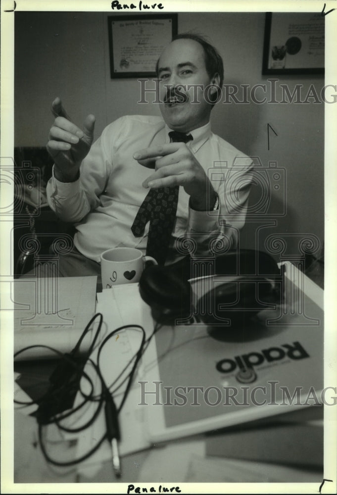 1992 Press Photo WCDA radio station owner &amp; personality Bryan Jackson, New York- Historic Images