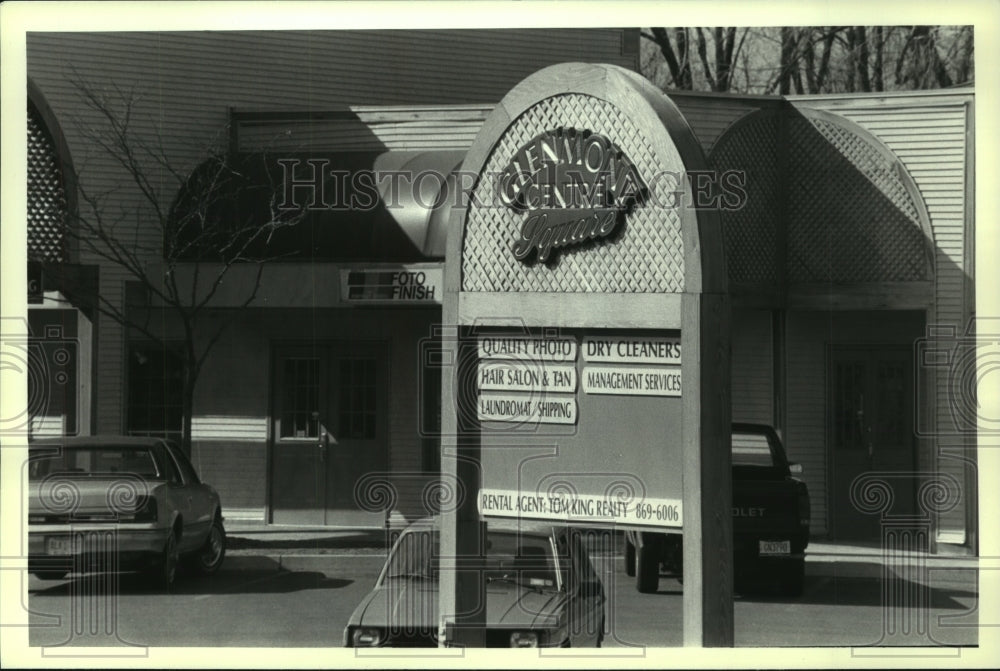 1990 Press Photo Glenmont Centre Square mall, Bethlehem, New York - tua04814- Historic Images