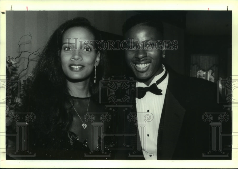 1993 Press Photo Actress Shari Headley &amp; Rapper Chris Martin in Saratoga, NY- Historic Images