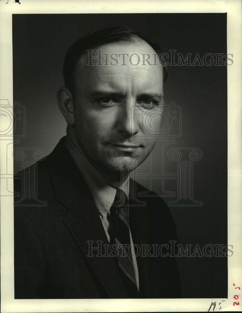 1975 Press Photo Robert W. Wilson - tua05950