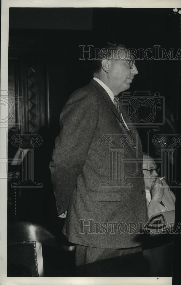 Load image into Gallery viewer, 1958 Press Photo Albany, New York merchant Charles C. Wing - tua07166
