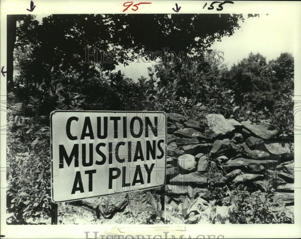 1981 Press Photo Musicians At Play sign at Music at Marlboro festival, New York- Historic Images