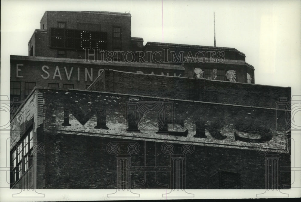 1979 Press Photo Faded sign on former John G. Myers store in Albany, New York- Historic Images