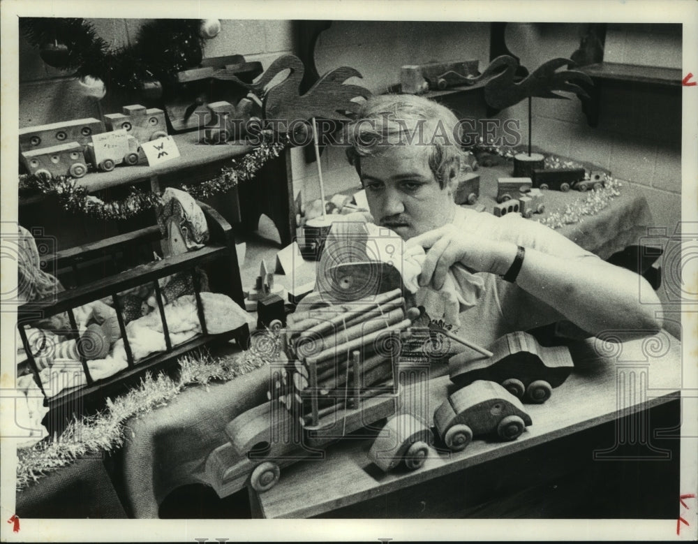 1982 Press Photo John, a client at Wilton Development Center - tua08107- Historic Images
