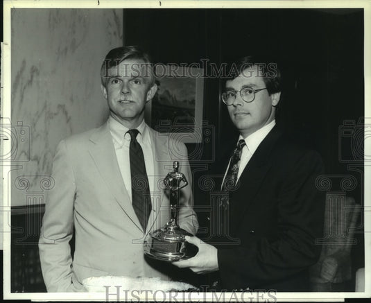 1991 Press Photo Ken Blass, RT Blass gives Telly Award to Tim White, Times Union- Historic Images