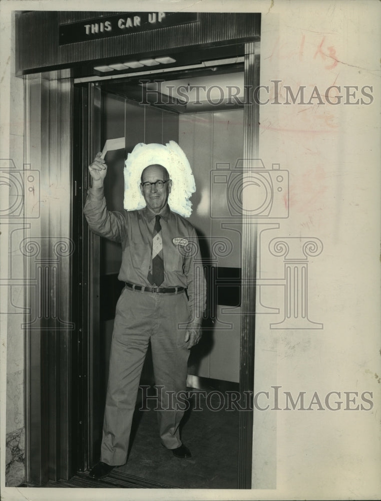 1958 Press Photo John Mullaney, Albany County Savings Bank elevator operator, NY