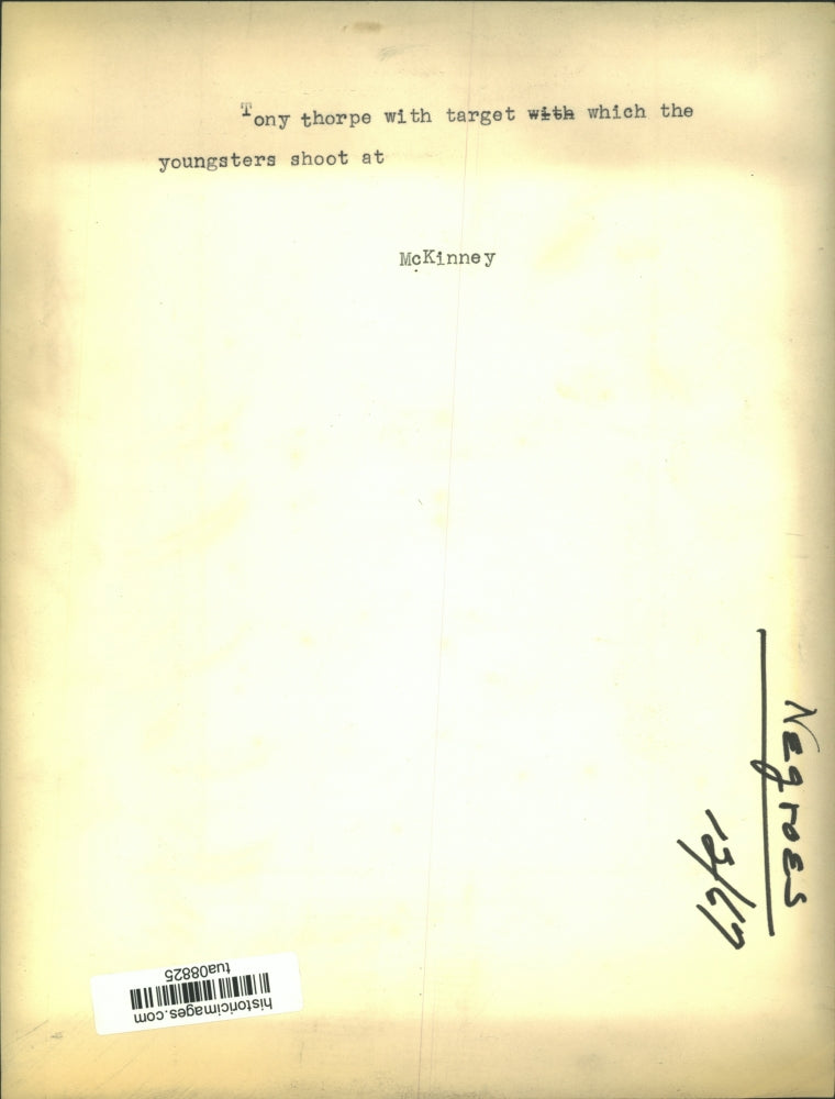 1967 Press Photo Tony Thorpe with toy scarecrow shooting target, Albany, NY