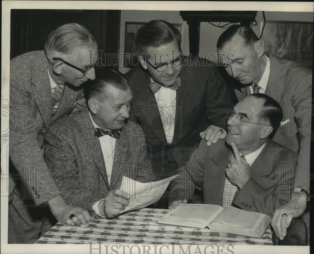 1959 Press Photo Rensselaer, NY Kiwanis Club members practice for spelling bee