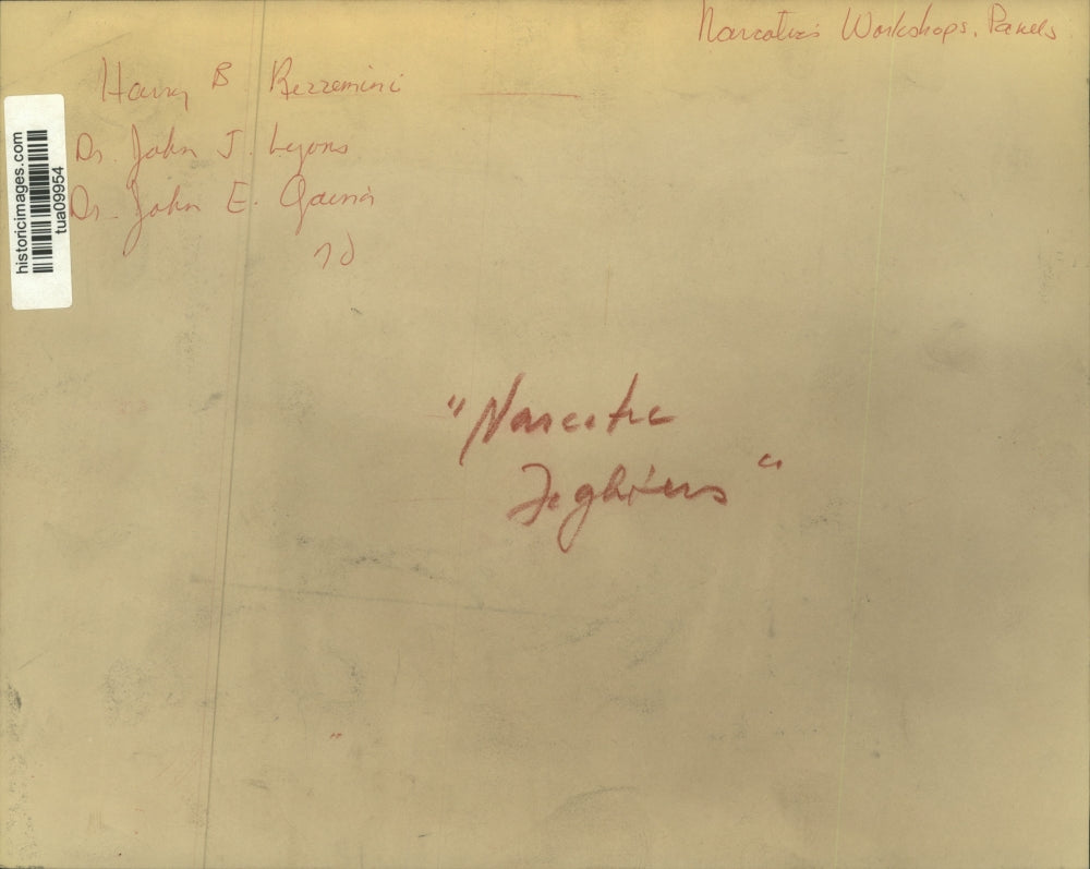 1970 Press Photo Harry Rezzemini speaks at Narcotics Workshop as 2 men listen