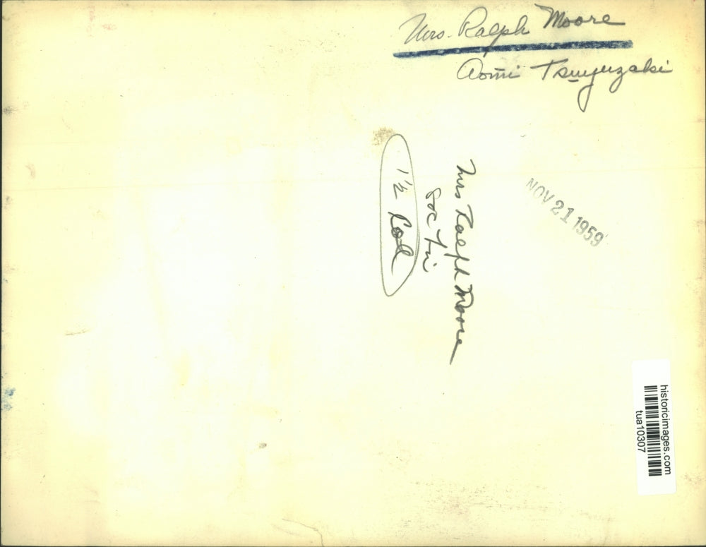 1959 Press Photo Aomi Tsuyuzaki, Mrs. Ralph Moore - tua10307