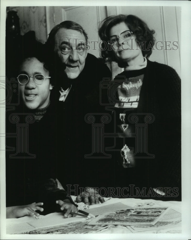 Press Photo Judi Dench as Hazel Wiles in "On Giant's Shoulders" - tua10582- Historic Images