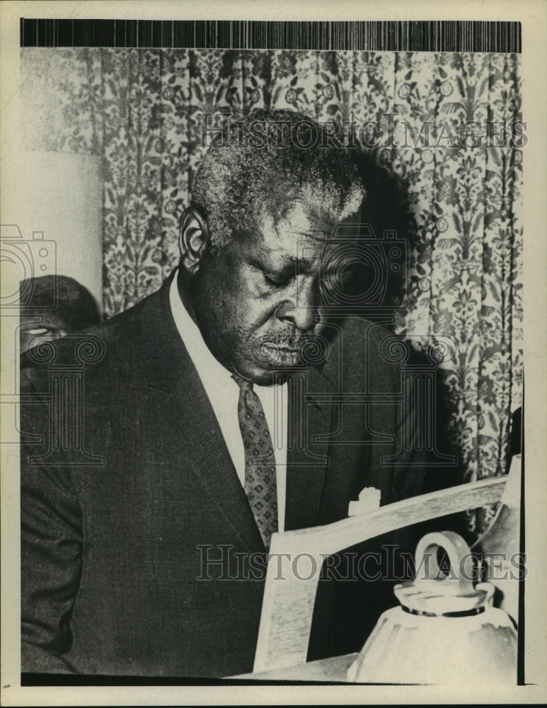 Press Photo Bobby Henderson playing the piano - tua10619- Historic Images