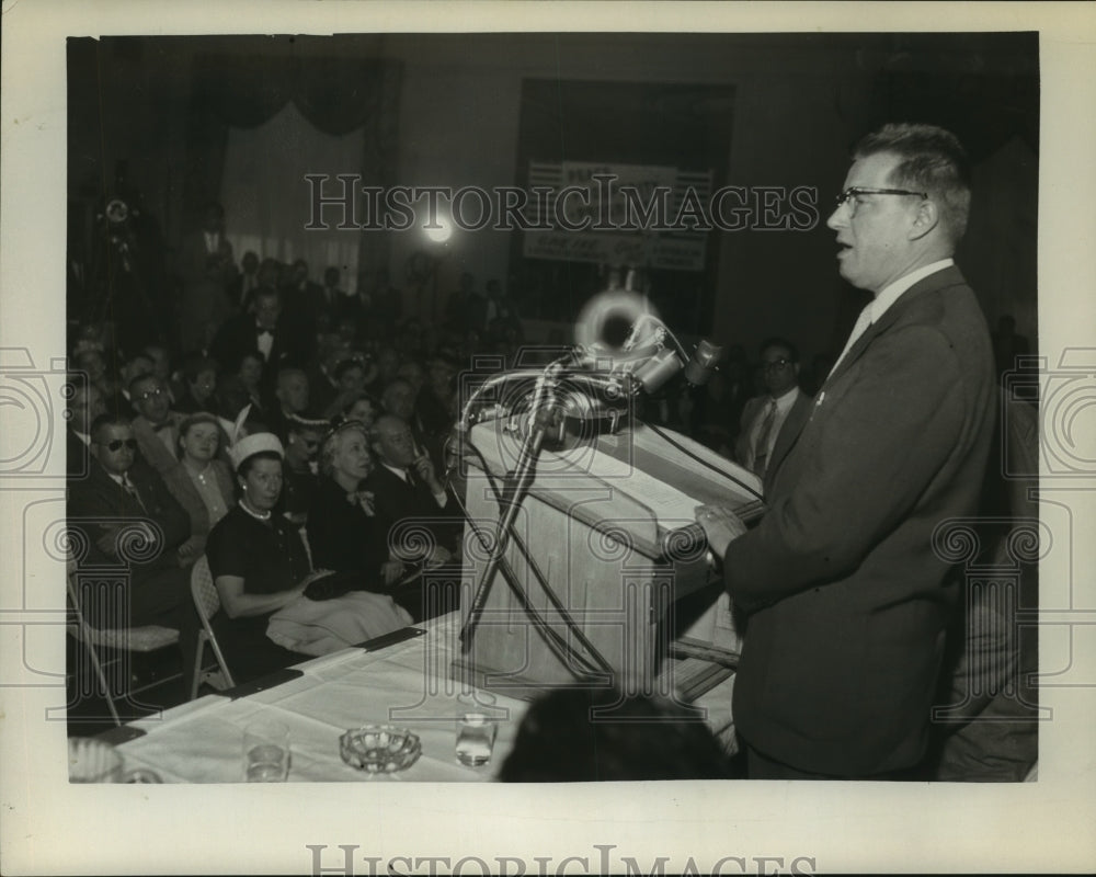 1956 Press Photo L. Judson Morehouse speaks to New York GOP committee