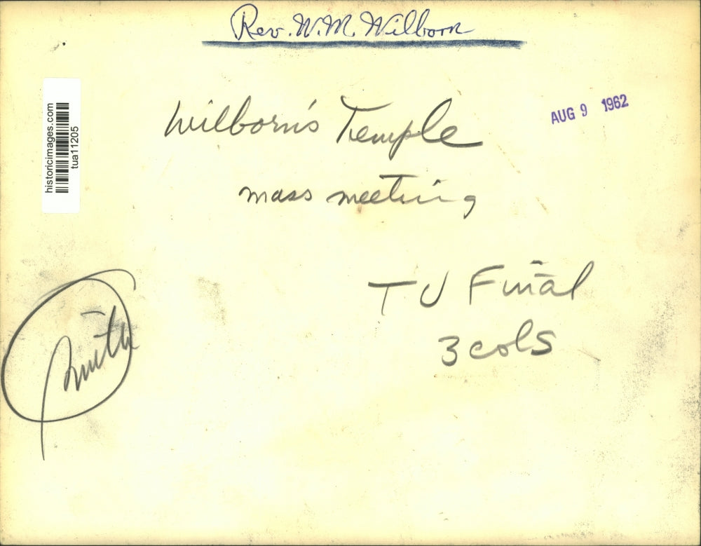 1962 Press Photo Reverend William Wilborn greets parishioners in Albany, NY