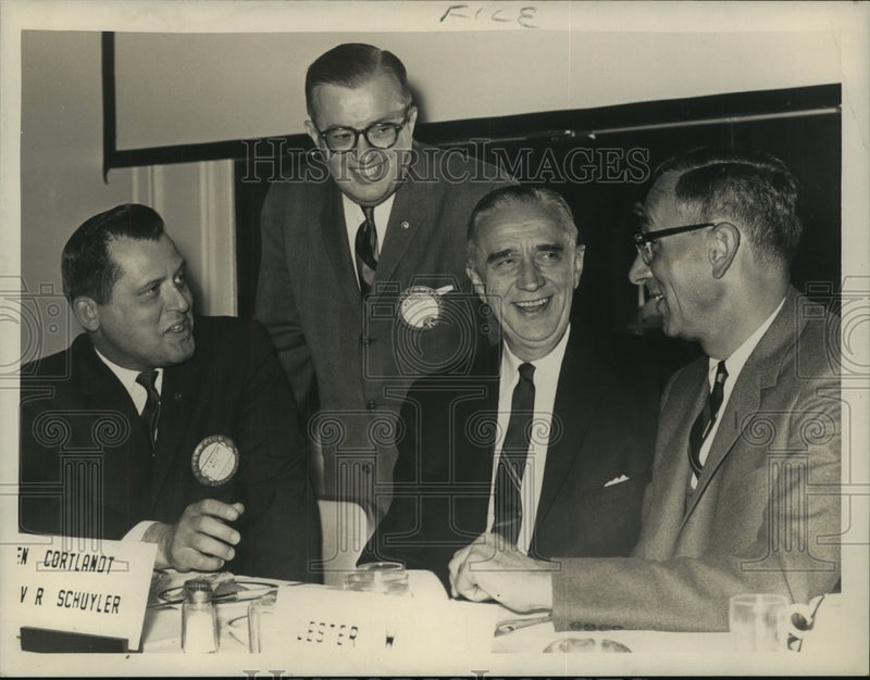 Load image into Gallery viewer, 1964 Press Photo Albany, New York fraternity and business leaders at meeting
