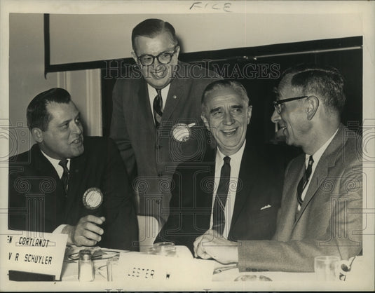 1964 Press Photo Albany, New York fraternity and business leaders at meeting