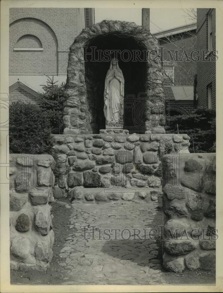 1963 Press Photo St. John the Baptist Church, Schenectady, New York - tua11545- Historic Images