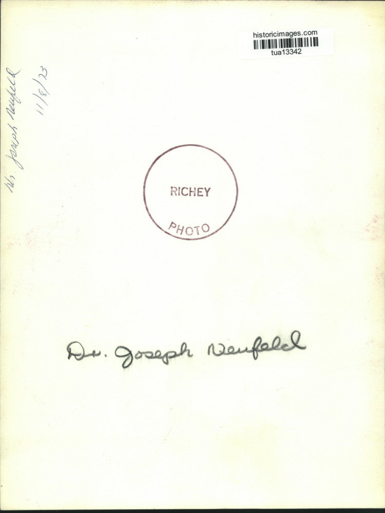 1973 Press Photo Dr. Joseph Neufeld - tua13342